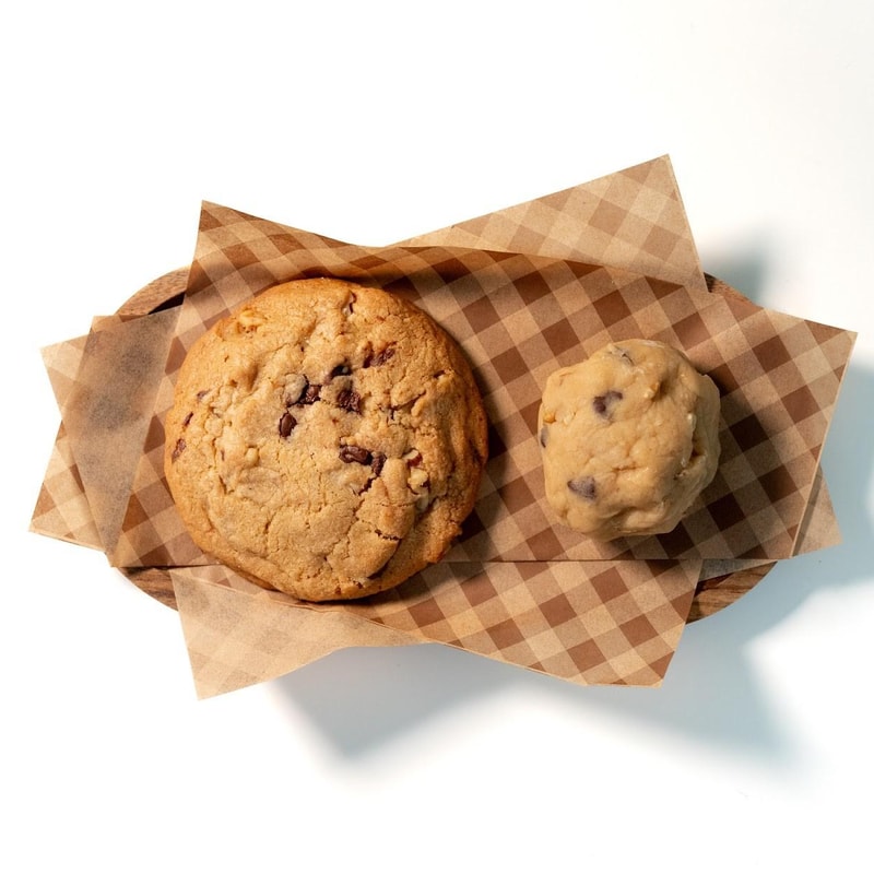 Chocolate Chip Cookie